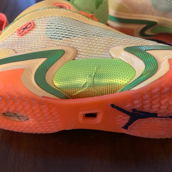 Like New Boys Air Jordan Xxxvi 36 Nitro X
Jayson Tatum Taco Jay. - Picture 8 of 9